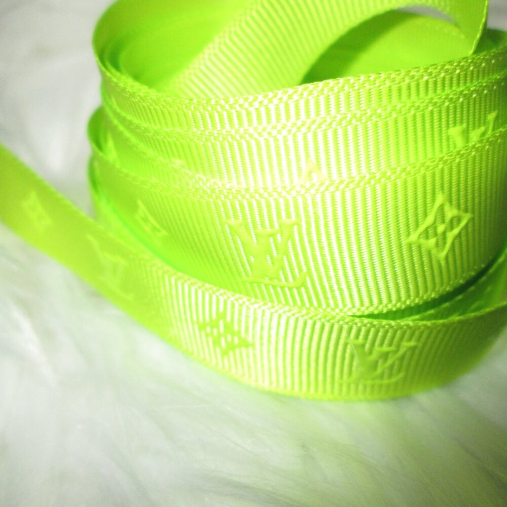 Louis Vuitton Bright Lime Green Very Long Ribbon w/logo Brand New Exclusive Lux! - Picture 3 of 8